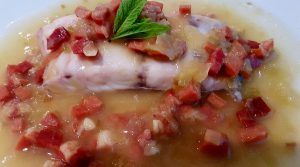 Corvina con jamón