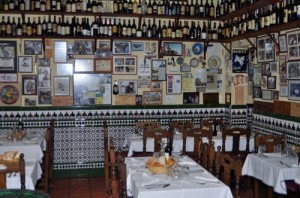 Sala del restaurante el quinto vino. los 5 mejores