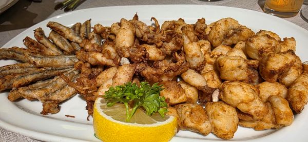 Pescaíto frito. El Espigón Madrid.