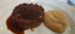 Royal de carrillera con puré. El Patio de Claudio bistró