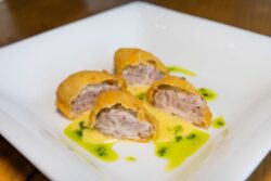 I Muestra de Casquería de cordero IGP Ternasco de Aragón. Sesito de cordero IGP Ternasco de Aragón Villaroy y demi-glace de trufa de verano, El Mesón de Doña Filo