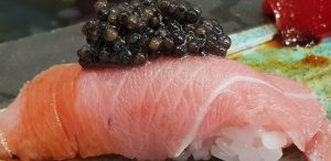 Ventres atún con caviar baeri