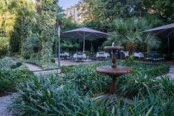 Terraza del hotel Santo Mauro. Zurbano, 36. Madrid. los 5 mejores. Un oasis en medio de la ciudad.